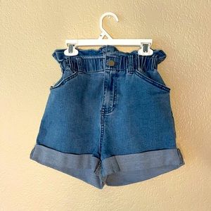 COPY - Nasty Gal Ruffled High Waisted Shorts 
Size : 30